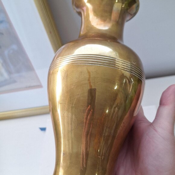 Vintage solid Brass Vase - Picture 2 of 3